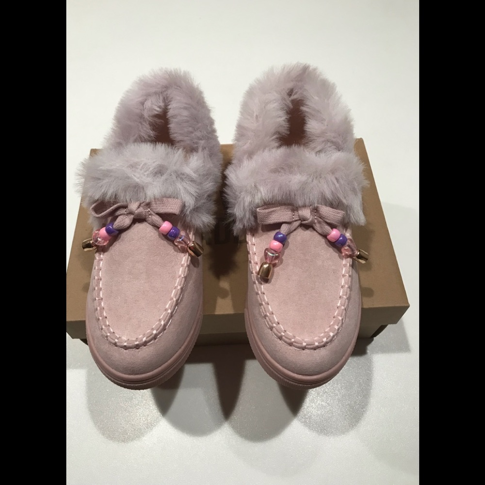 🌱🌱NWT Steven Madden Girl’s Blush Shoes, size 2